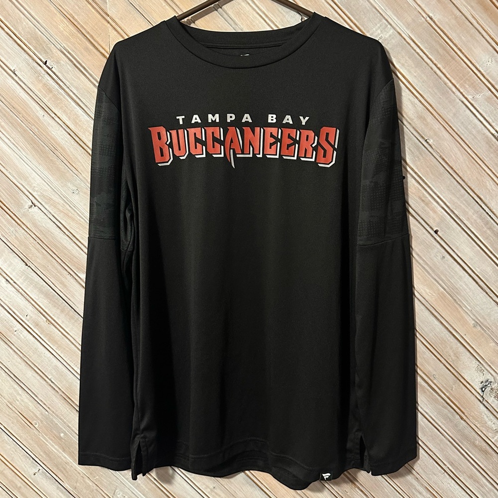 Tampa Bay Buccaneers NFL Football Fan Fanatics Long Sleeve Sports Jersey Shirt